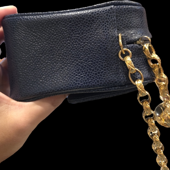 Vintage Chanel Blue Caviar Leather Camera Bag with Gold Chain Bixiou - Picture 4 of 15
